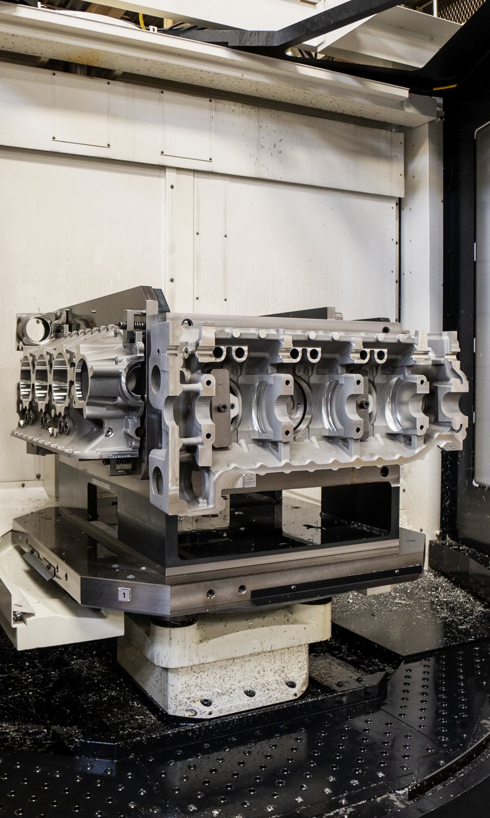 Mazak_i800V8_Lycoming-Engines_narrow